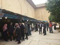 بازدید مسافران نوروزی از نمایشگاه صنایع دستی در محل ارگ کریمخانی